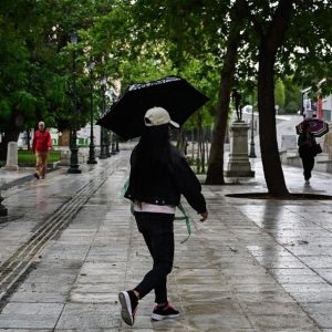 Αλλάζει ραγδαία ο καιρός από τη Δευτέρα: Έρχονται βροχές και καταιγίδες